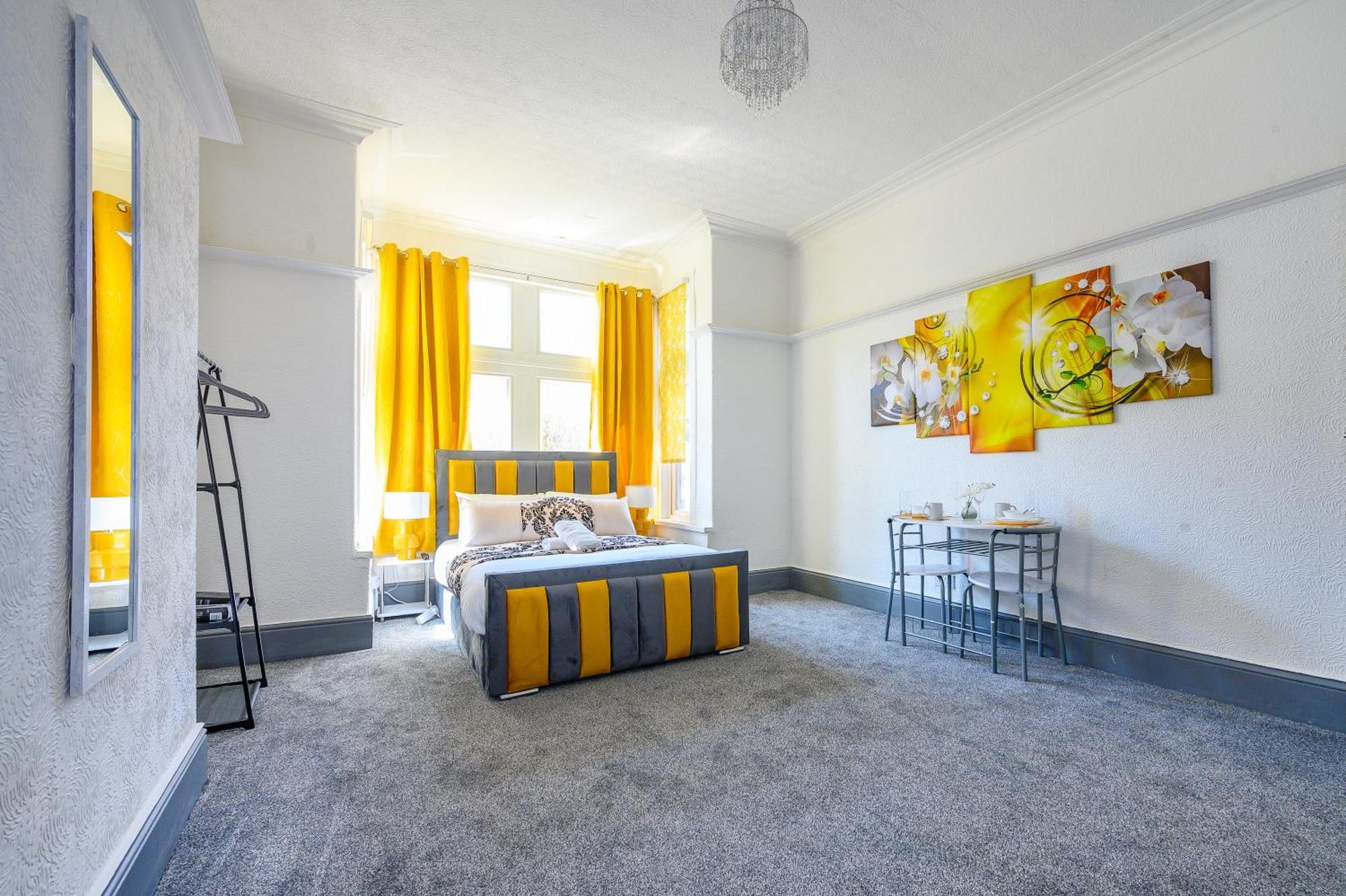 -Rf7H- For Your Relaxed & Cosy Free Parking Лидс Экстерьер фото