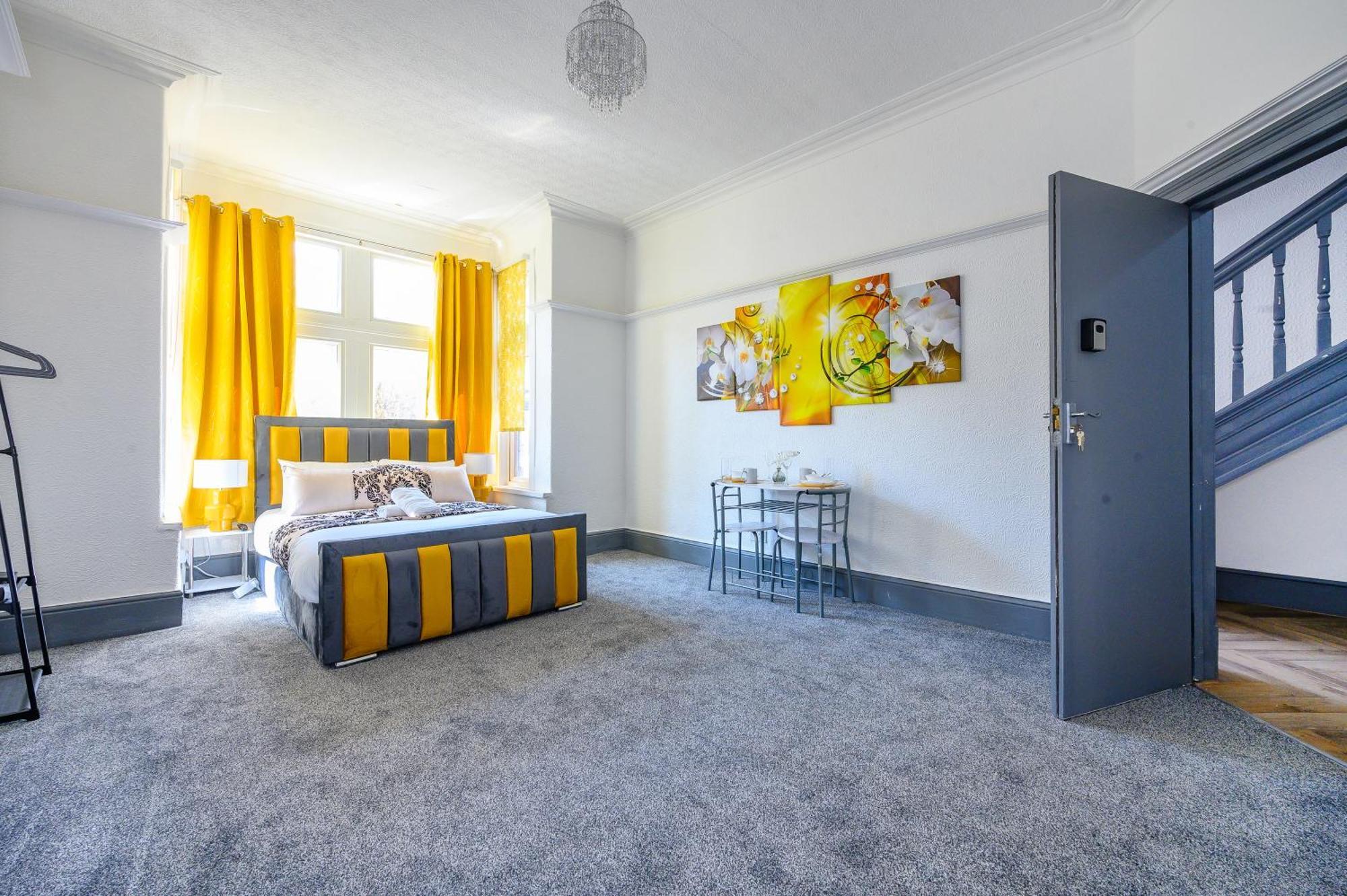 -Rf7H- For Your Relaxed & Cosy Free Parking Лидс Экстерьер фото